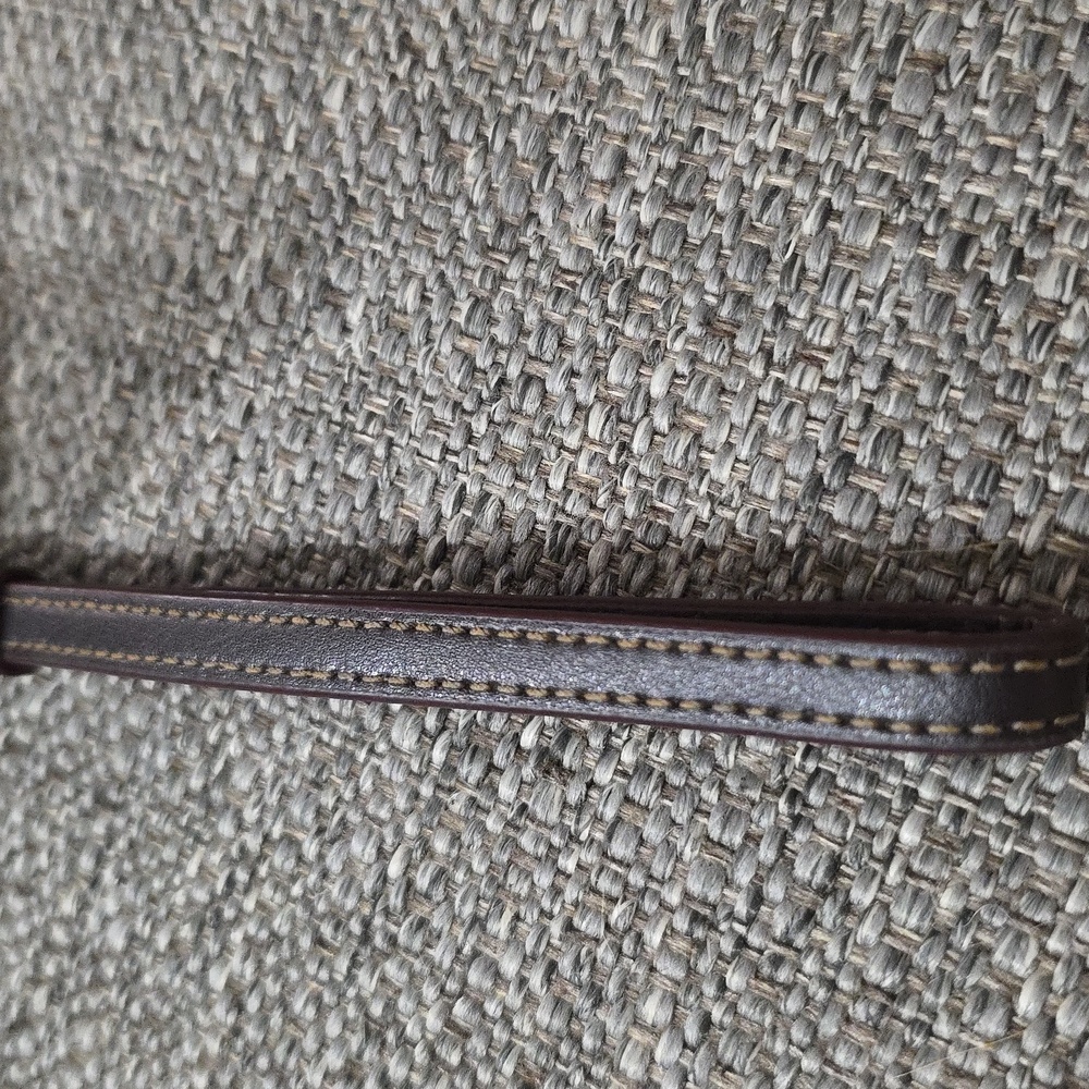 NWT Coach Outline Signature Corner Zip Wristlet - Picture 11 of 16
